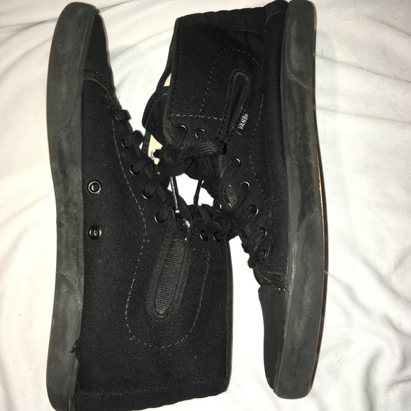 Vans - Picture 1 of 5